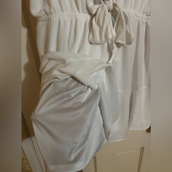 Express Tie Front Dress in XL - Picture 6 of 10